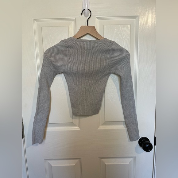 Petal and Pup Long Sleeve Knit Cropped Top - Picture 8 of 9